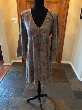 Uncle Frank Grayish Blue Floral V-Neck Long Sleeve Dress